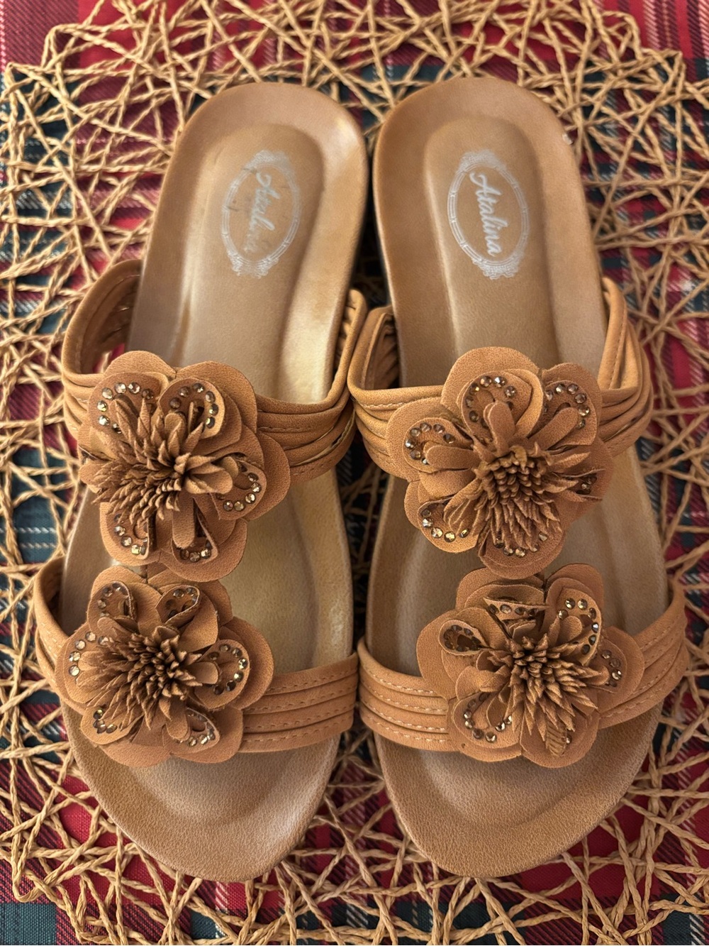Women’s Tan Floral Embellished Slide Mules